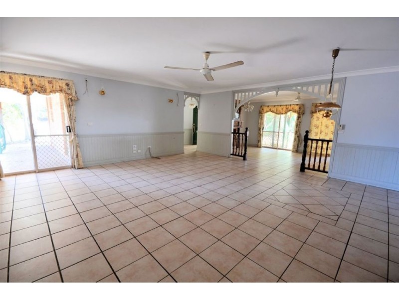 7 Kurrajong Court, Bushland Beach QLD 4818