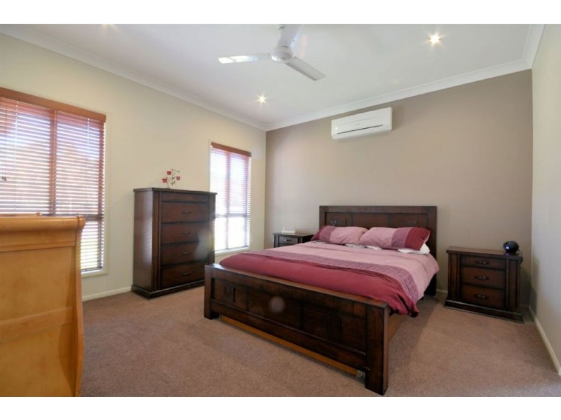 20 Currawinya Court, Bushland Beach QLD 4818