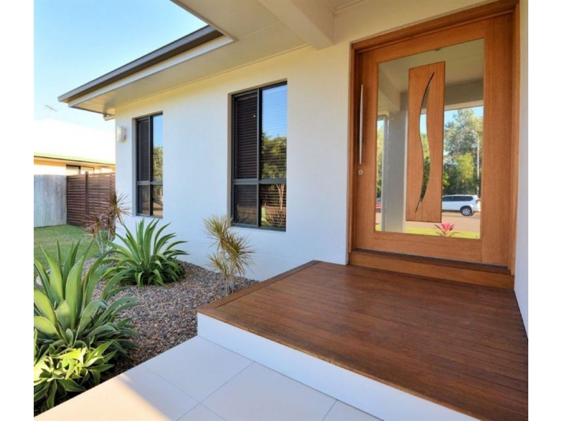 20 Currawinya Court, Bushland Beach QLD 4818