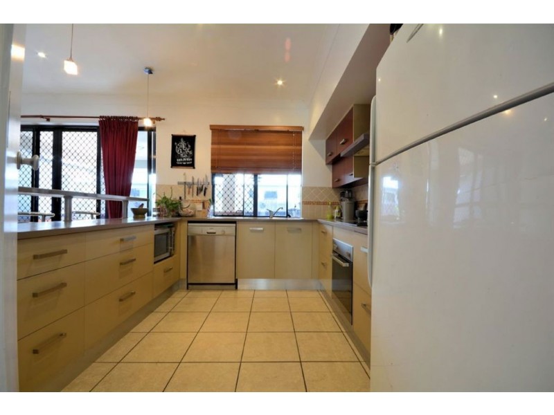 22 Greentree Circuit, Bushland Beach QLD 4818
