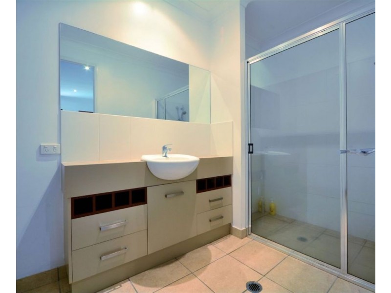22 Greentree Circuit, Bushland Beach QLD 4818