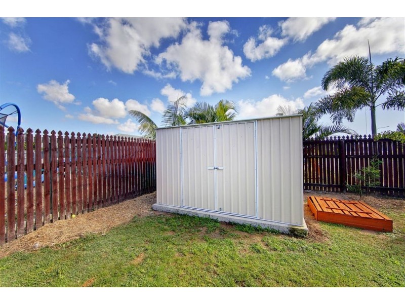 4 Eton Court, Burdell QLD 4818