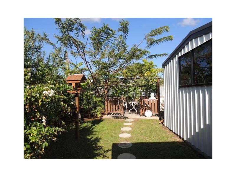 2 Dungurra Place, Bushland Beach QLD 4818