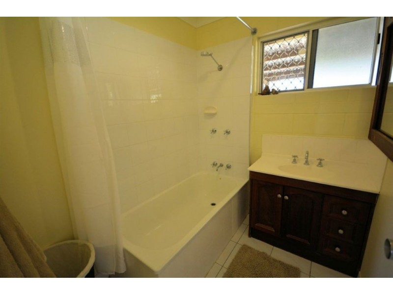 12 Cali Court, Mount Low QLD 4818