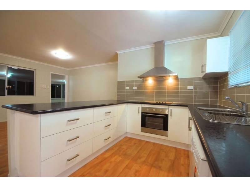 5 Esplanade, Balgal Beach QLD 4816