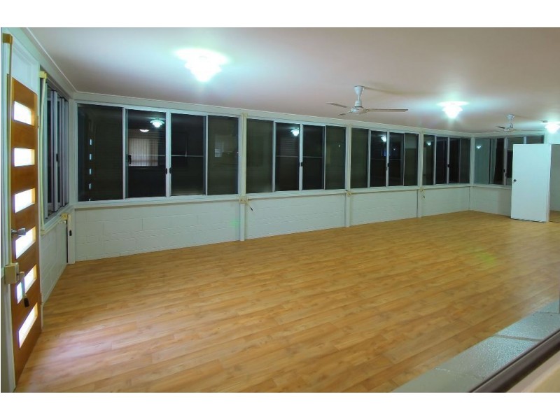 5 Esplanade, Balgal Beach QLD 4816