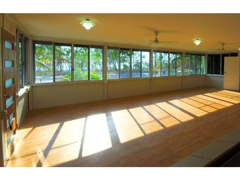5 Esplanade, Balgal Beach QLD 4816