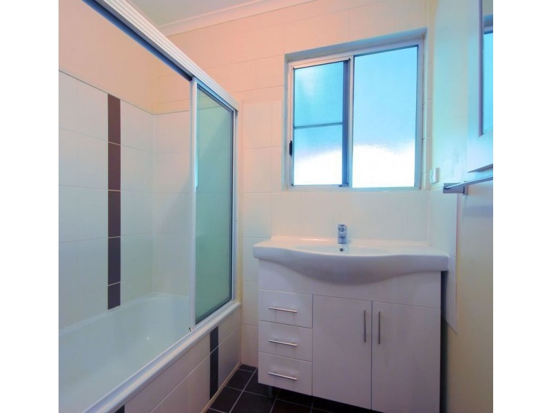 5 Esplanade, Balgal Beach QLD 4816