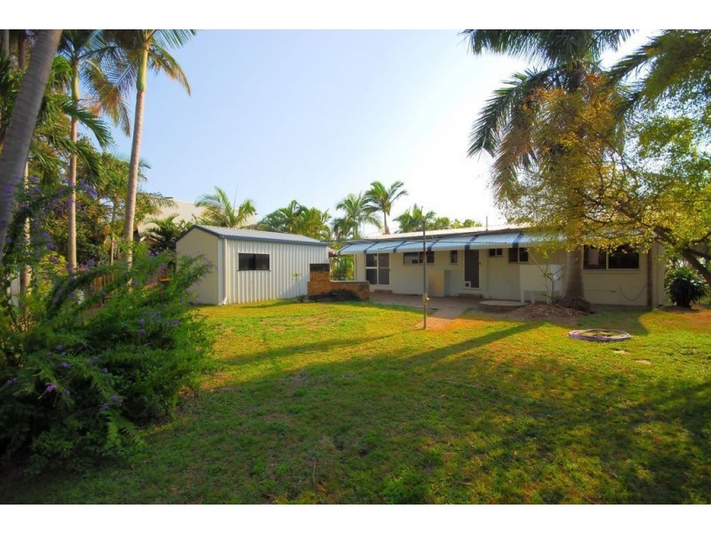 5 Esplanade, Balgal Beach QLD 4816