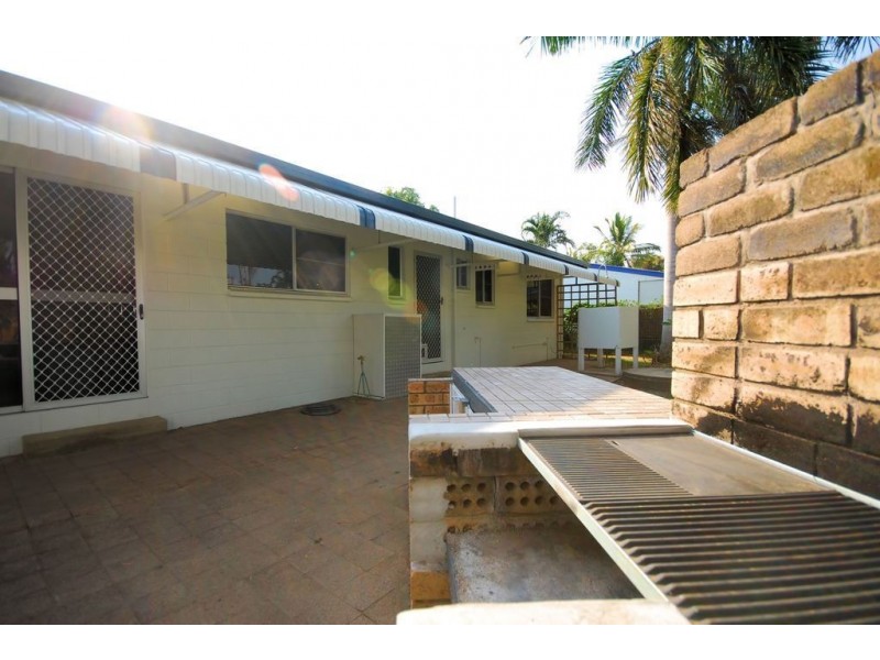 5 Esplanade, Balgal Beach QLD 4816
