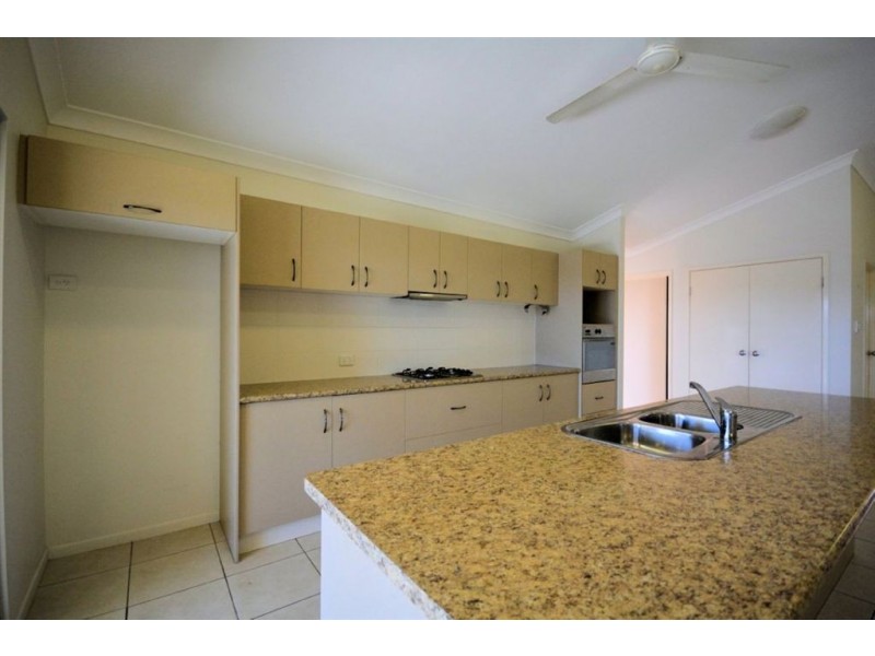 7 Shutehaven Circuit, Bushland Beach QLD 4818