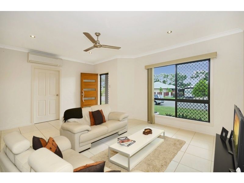 28 Daintree Drive, Bushland Beach QLD 4818