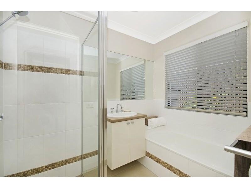 69 Bilbao Place, Bushland Beach QLD 4818