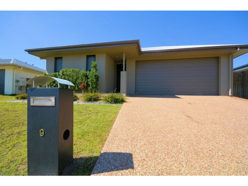 9 Dragon Flower Avenue, Mount Low QLD 4818