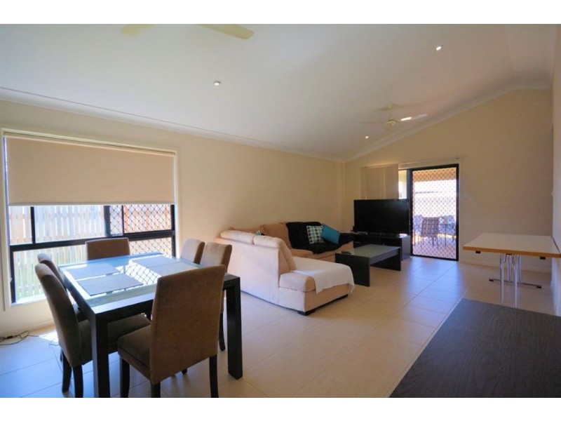 9 Dragon Flower Avenue, Mount Low QLD 4818