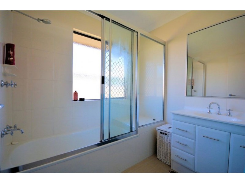 9 Dragon Flower Avenue, Mount Low QLD 4818