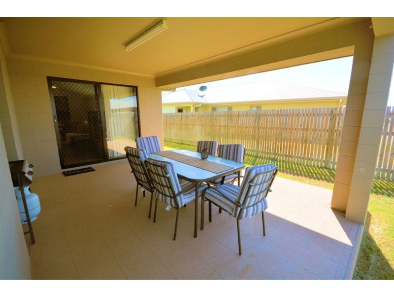 9 Dragon Flower Avenue, Mount Low QLD 4818