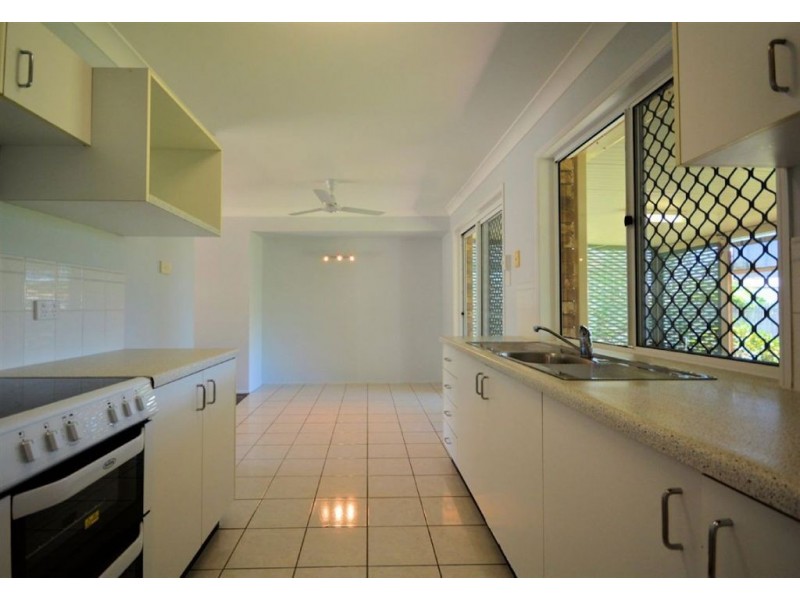 7 Cascade Court, Mount Louisa QLD 4814