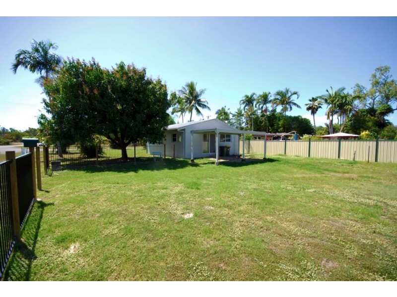 2 Justin Street, Balgal Beach QLD 4816