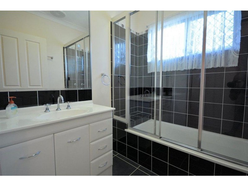 23 Dungurra Place, Bushland Beach QLD 4818