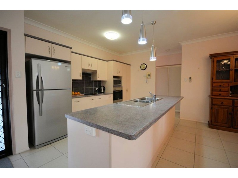 23 Dungurra Place, Bushland Beach QLD 4818