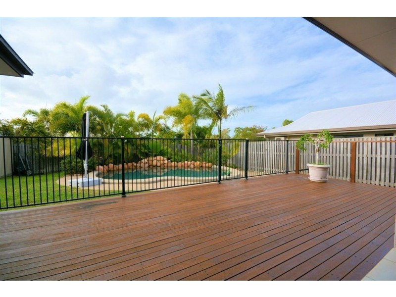 23 Dungurra Place, Bushland Beach QLD 4818