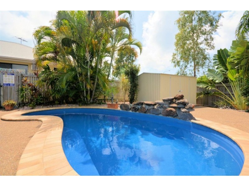 16 Seabrook Circuit, Bushland Beach QLD 4818