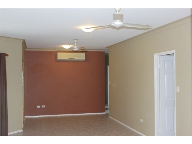 16 Seabrook Circuit, Bushland Beach QLD 4818