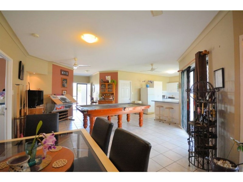 16 Seabrook Circuit, Bushland Beach QLD 4818