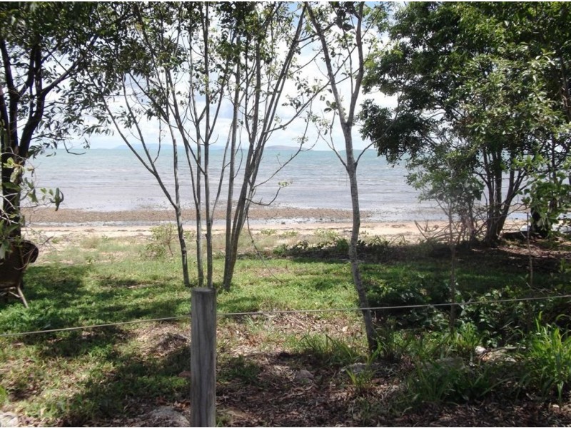 25 The Esplanade, Toolakea QLD 4818