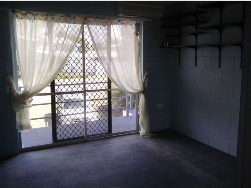 25 The Esplanade, Toolakea QLD 4818