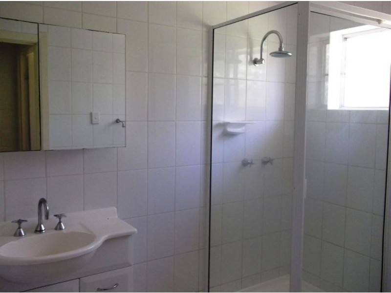 25 The Esplanade, Toolakea QLD 4818