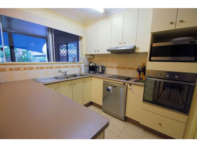 8 Fanning Court, Balgal Beach QLD 4816