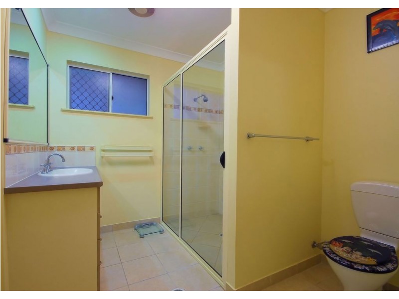 8 Fanning Court, Balgal Beach QLD 4816