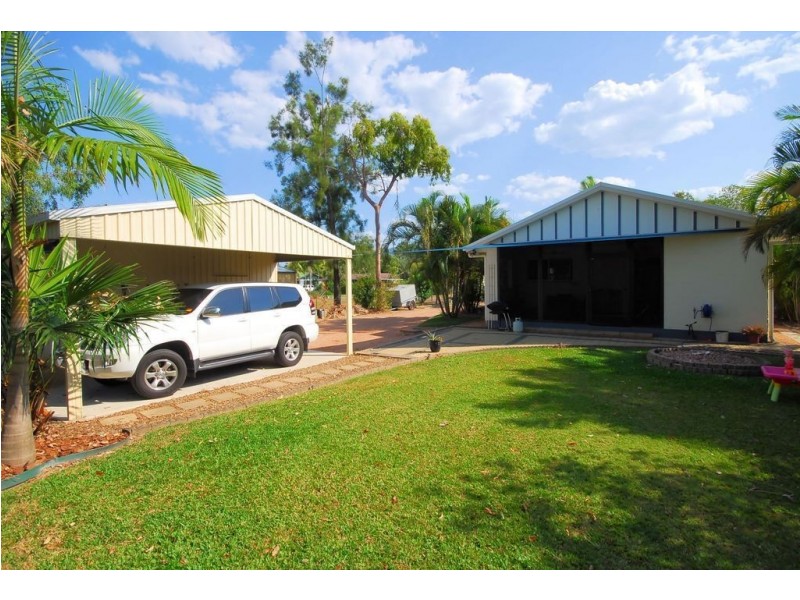8 Fanning Court, Balgal Beach QLD 4816