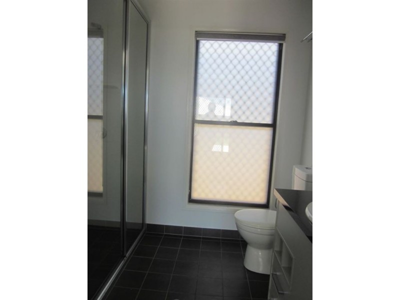 15 Channel Street, Bushland Beach QLD 4818