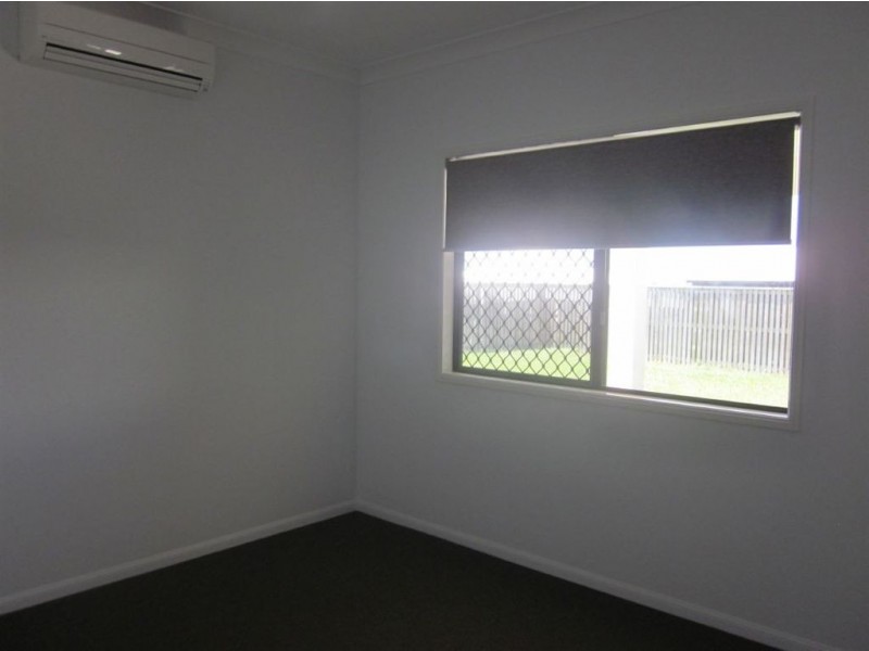 15 Channel Street, Bushland Beach QLD 4818