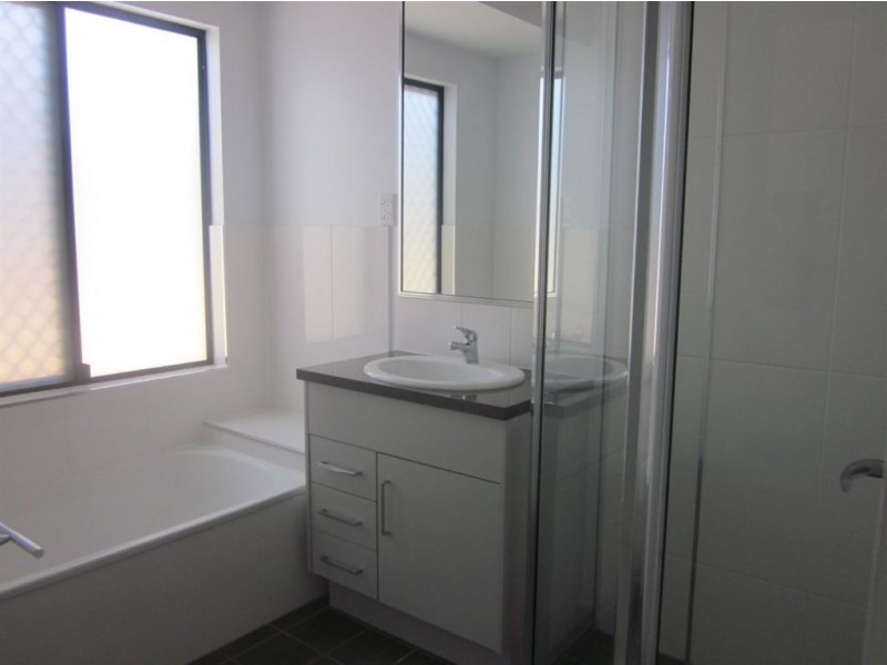 15 Channel Street, Bushland Beach QLD 4818