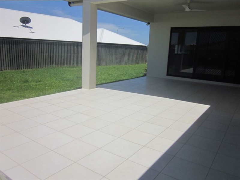 15 Channel Street, Bushland Beach QLD 4818