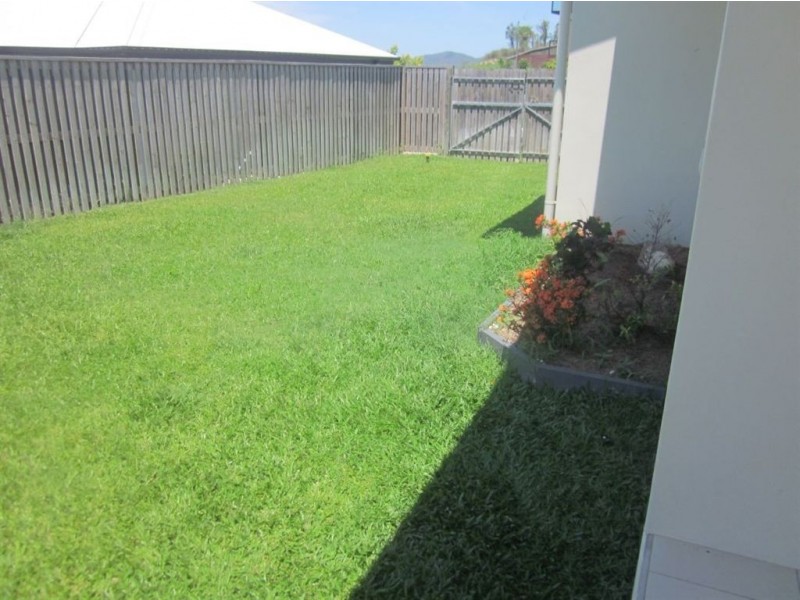 15 Channel Street, Bushland Beach QLD 4818