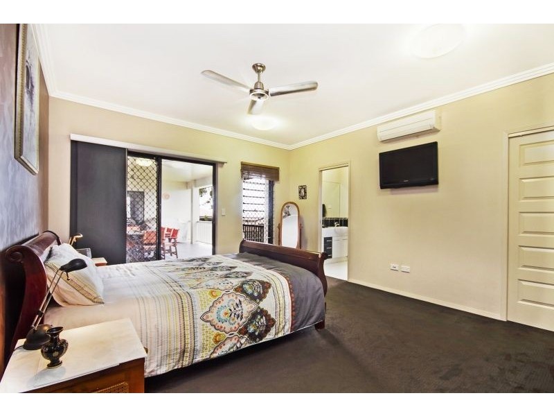 14 Genesta Court, Bushland Beach QLD 4818