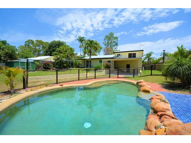 71 Marina Drive, Bushland Beach QLD 4818