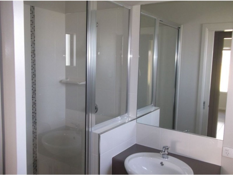 11 Glendower Street, Bushland Beach QLD 4818