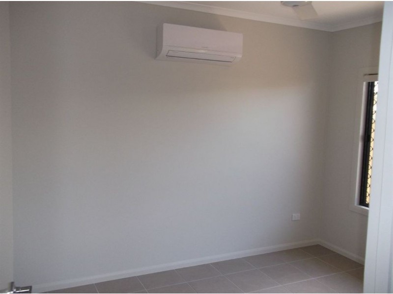 11 Glendower Street, Bushland Beach QLD 4818