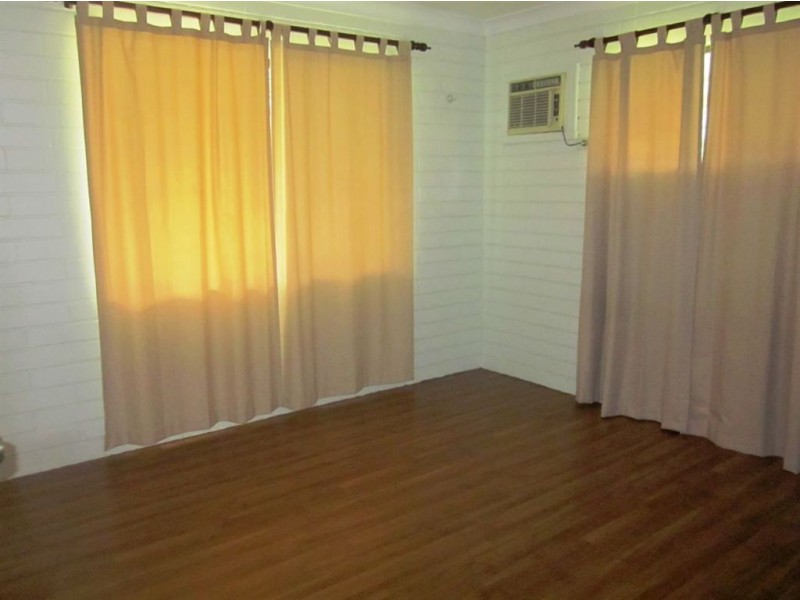 9 Balsam Street, Bushland Beach QLD 4818