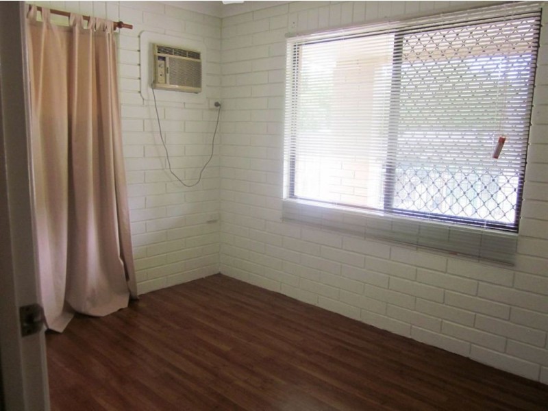 9 Balsam Street, Bushland Beach QLD 4818