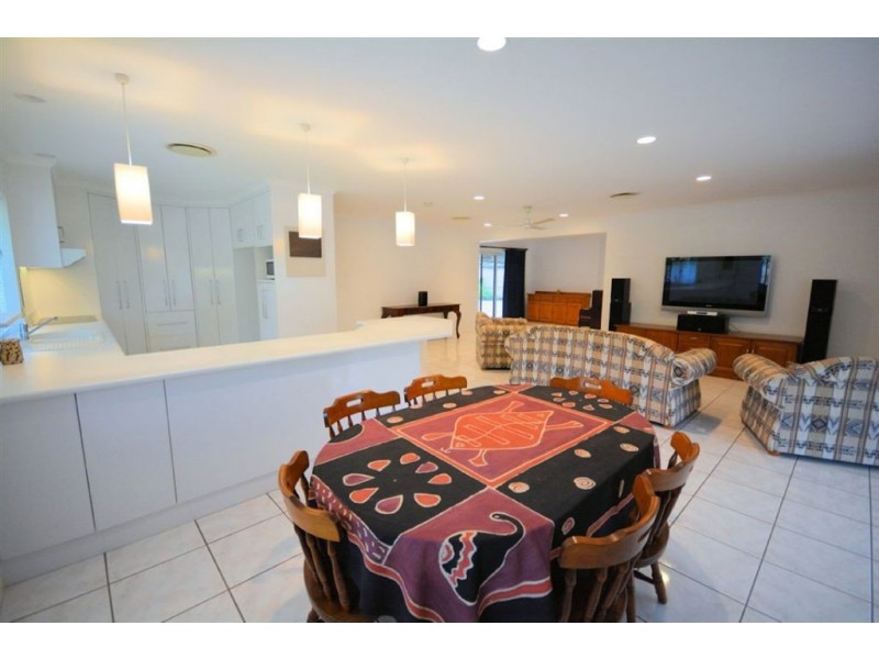 3 Kurrajong Court, Bushland Beach QLD 4818