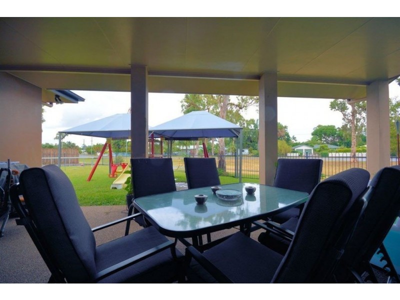 9 Marita Court, Bushland Beach QLD 4818
