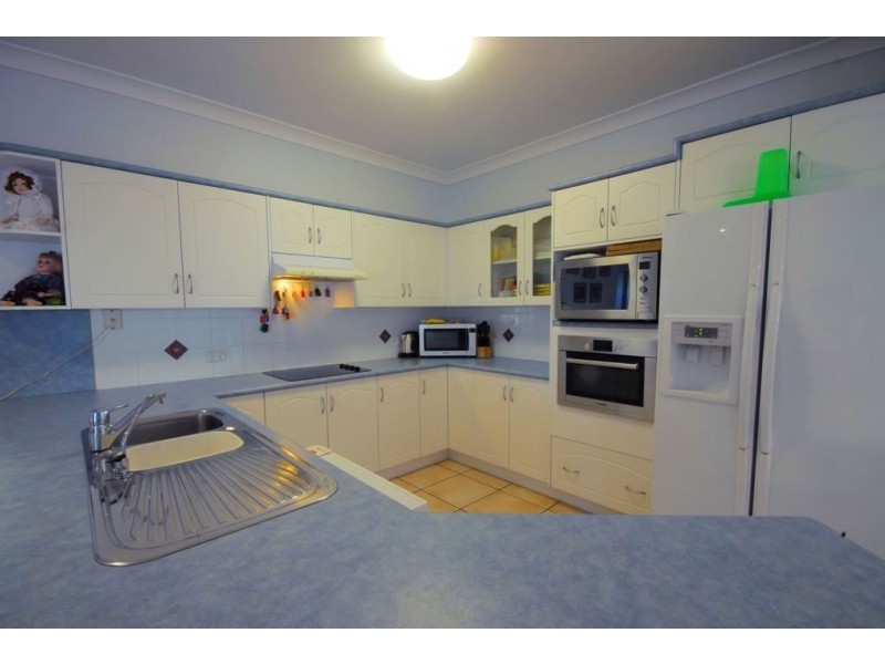 12 Loriston Road, Mount Low QLD 4818