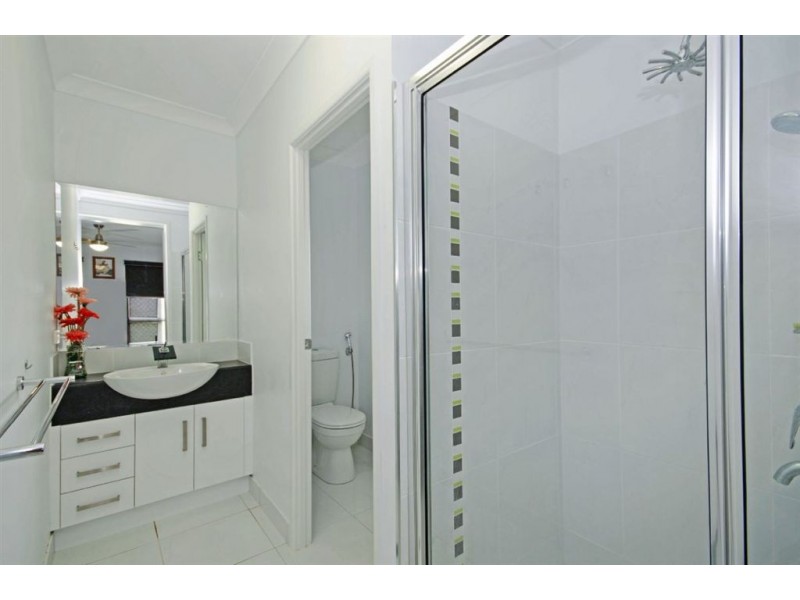 22 Hillock Crescent, Bushland Beach QLD 4818